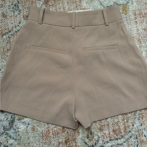 Aritzia Babaton Shorts - Picture 2 of 2